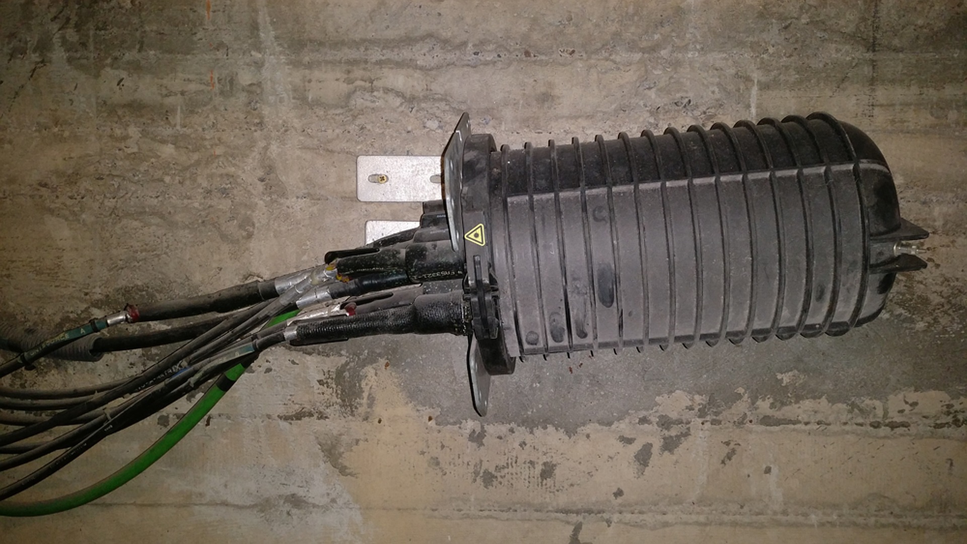 Instalación de fibra óptica ServisNet