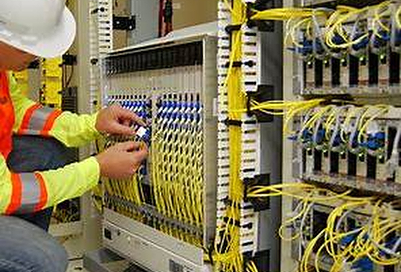 Panel de conexión de fibra óptica
